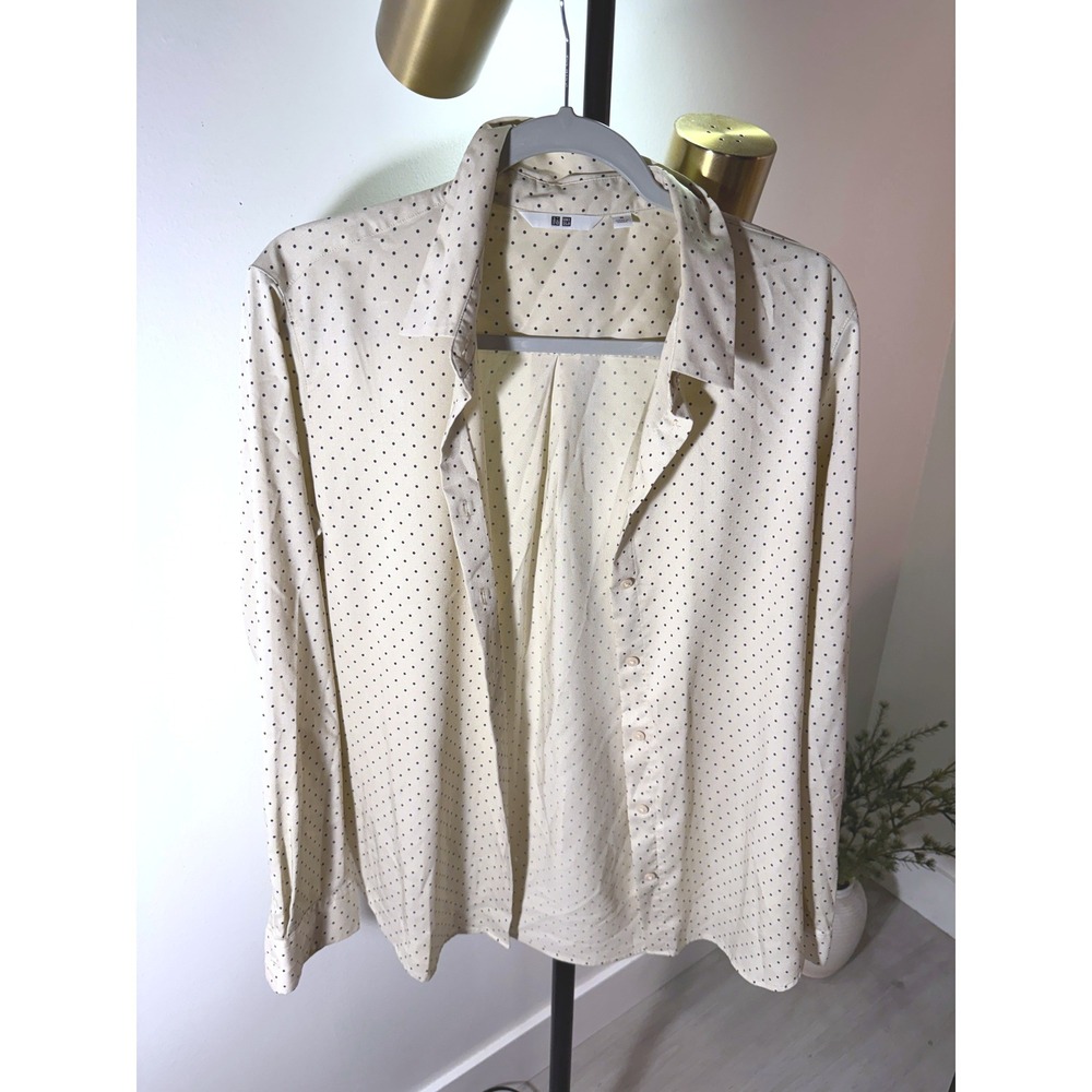 Uniqlo dopamine dressing office retro unique 90s gorpcore normcore med cream euc